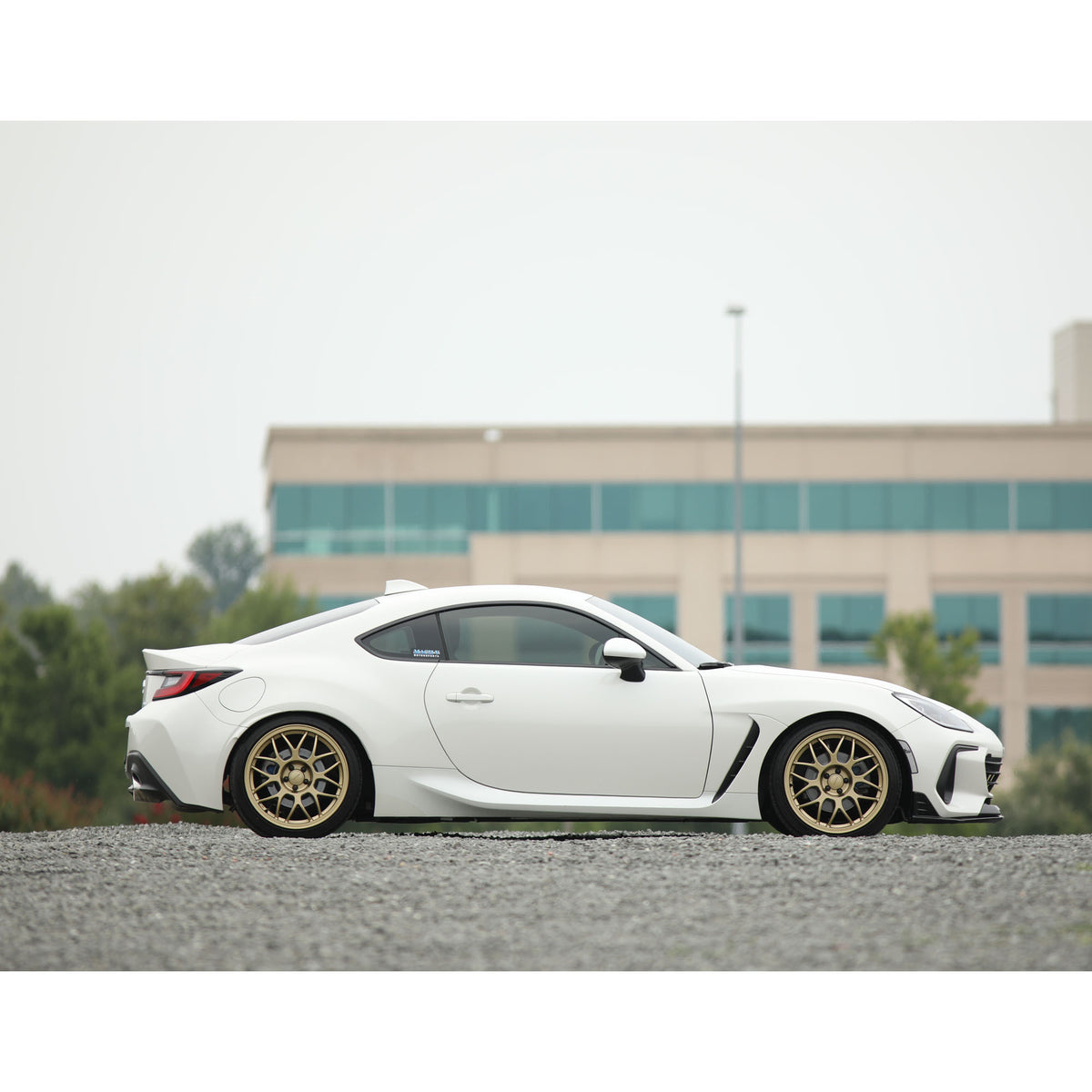 Rota Dragonfly 18x9.5 +40 5x100