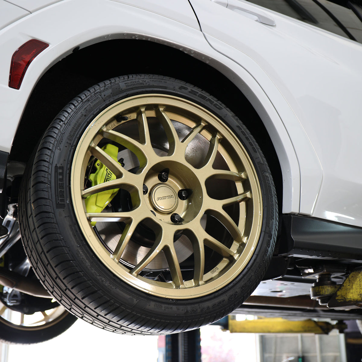 Rota Dragonfly 18x9.5 +40 5x114