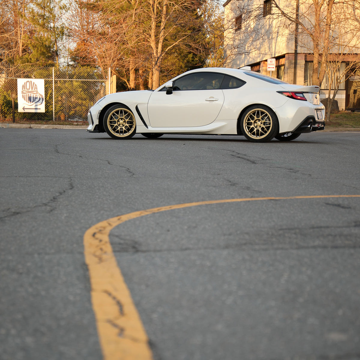 Rota Dragonfly 18x8.5 +48 5x100