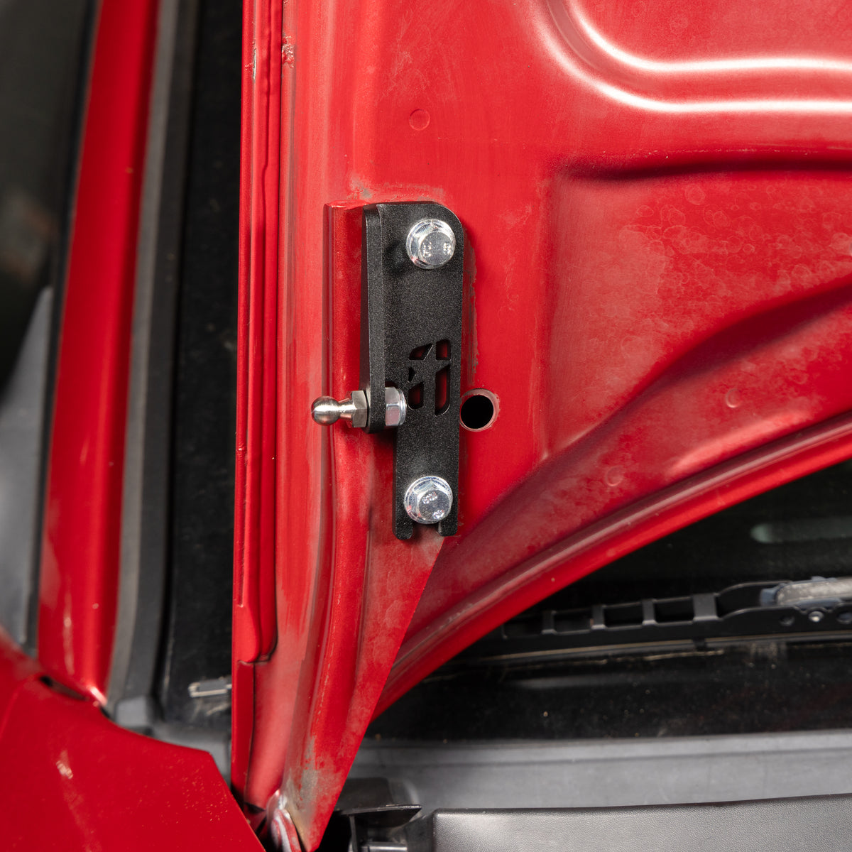 Overtake High-Lift Hood Struts 2004-2008 Forester