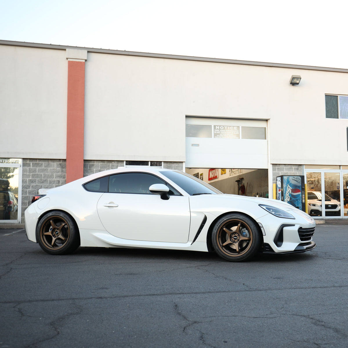 Mach V Awesome Wheel 17x9&quot;