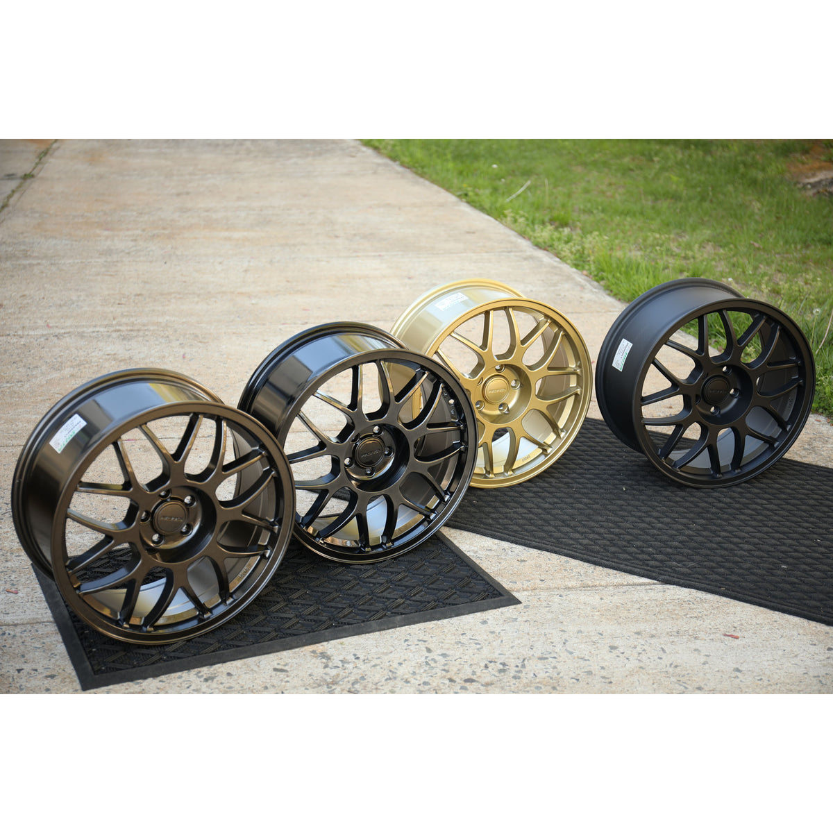 Rota Dragonfly 18x8.5 +44 5x114