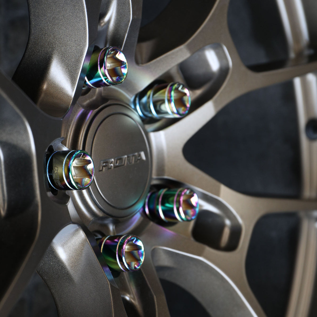 Kics Racing Monolith T1/06 Lug Nut Set