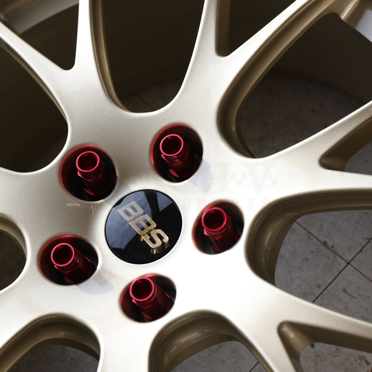 Kics Leggdura Racing Shell Type Lug Nut Set