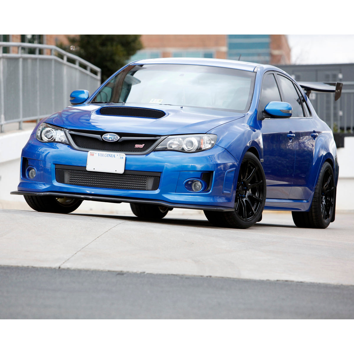 Mach V Crucial 18x9.5&quot; 5x114