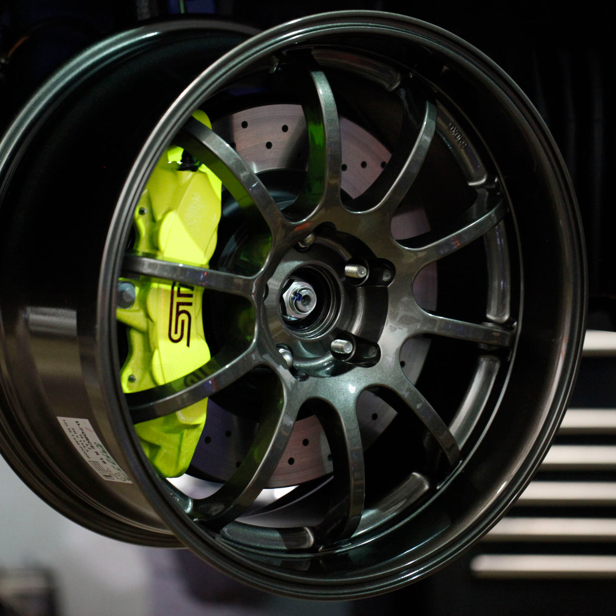 Rota D 18x9.5 +40 5x114