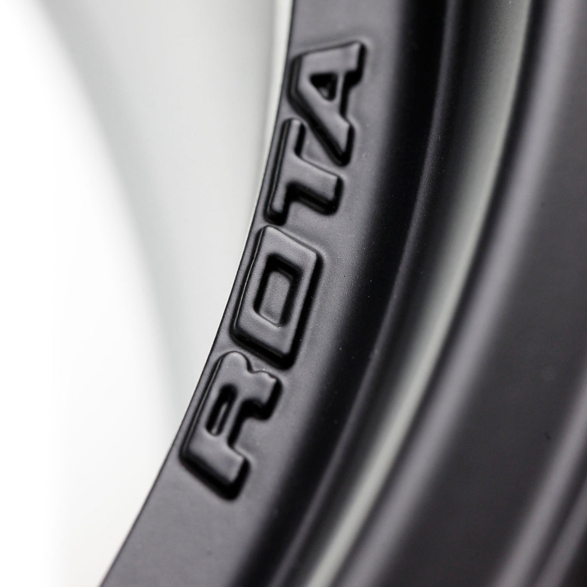 Rota Flow-Form Grid 18 x 8.5 +44 5x114